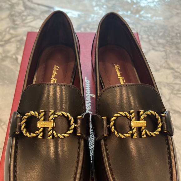 Brand new Salvatore Ferragamo woman’s Loafers - Picture 3 of 7